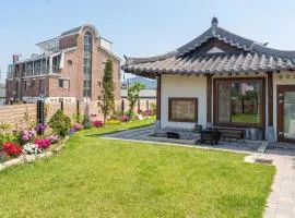 Gangneung Orabdori Hanok Pension