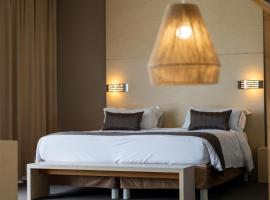 Hôtel du Centre Appart hôtel Business avec Parking Gratuit à Nouméa, hotel a Nouméa