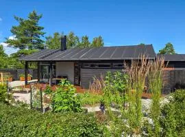 2 Bedroom Stunning Home In Larkollen