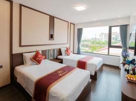 Pi Hotel Phố cổ Hoa Lư, מלון בKỳ Vĩ