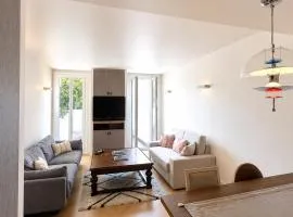 Terrace Downtown Saint-Tropez Place Lices