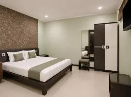 YUTAKA INN Pahlawan Pasar Turi Surabaya