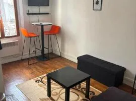 Studio moderne Saint-Ouen-sur-Seine 20 m², vue ville