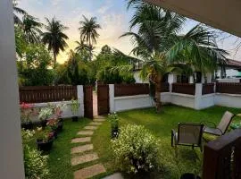 Private Garden House, 1 Min to Lipa Noi Beach