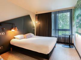 Ibis Styles Rouen Centre Rive Gauche, hôtel à Rouen