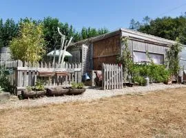 Caravane au jardin