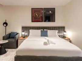 Zee Residence