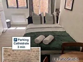 Le Patio Studio avec cour privée en cœur de ville