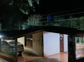 Cabaña Familiar con arroyo sobre Ruta 12 Santa Ana
