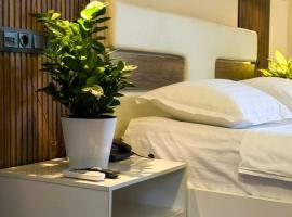 Welcome East, hotel en Tashkent