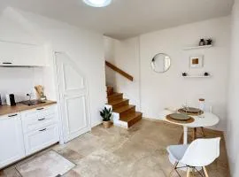 Maison de charme cosy, centre historique médiéval