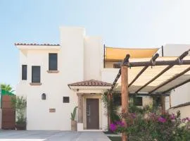 Outsite Los Cabos - Entire 4-Bedroom Home