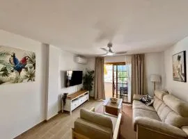 Pool View Apartment Garden City