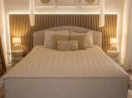 Loveroom - Suite romantique avec balnéo privative- La Calade Alméla