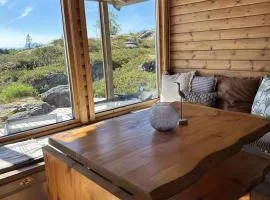 Bergtussa cabin - secluded off-grid location in Lødingen Vestbygd