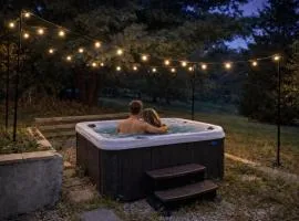 Deer Pond Lodge Lawn Games Hot Tub Game Room 1Pet