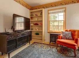 2 Mi to Downtown Pueblo: Condo w/ Mountain Views