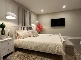 Clinton Rooms - By Outlets and Beach