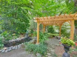 Pool Access! Cozy Couple's Getaway in Kilmarnock