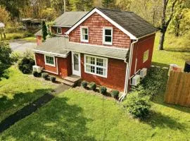 The Louie II Peaceful Accord Farmhouse