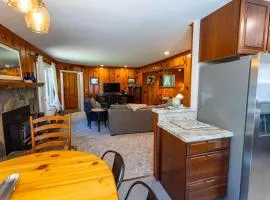 Welcoming home near the lake with furnished deck & large enclosed yard