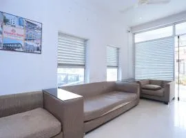 Super Townhouse Prince Palace