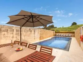 Solaris Gozitan Villa With Pool - Happy Rentals