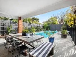 Parkdale Luxe - Pool, Close to Beach & Shops