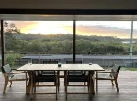 JJ s Holiday House