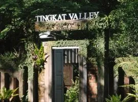 Tingkat Valley