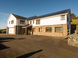 Y Grange, family hotel in Llanfihangel-y-creuddyn