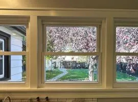 Lux Home, pet friendly,fully fenced