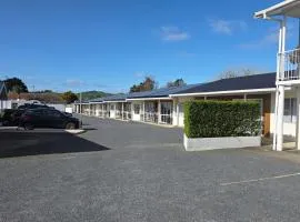 Twin Coast Adventures Motel & Cycle Hire