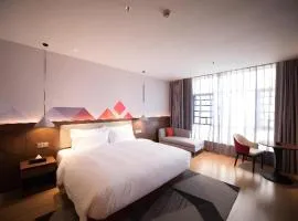 Borrman Hotel Baise High-speed Railway Station Hengning Plaza