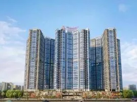 Luxury 2BR Fully Furnished Apartment - Hoang Huy Commerce