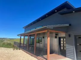 360 Views - Luxury Lodge Sleeps 20