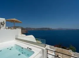 You and Me Suites Oia