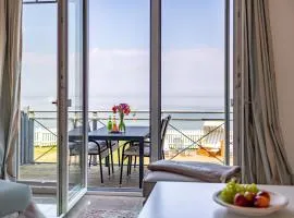 Strand Residenz Strandhaus 2 "Fünf Sterne Meerblick"