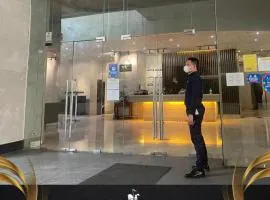 Lancaster Hotel Manila