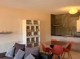 Charming two-bedroom apartment near the city center with parking