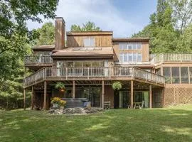 Phoenicia Retreat Private Escape w Hot Tub
