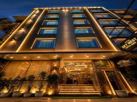 Hotel The Sky Nest Suites Near Delhi IGI Airport