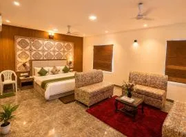 HOTEL LUXURY KASHI VISHWANATH- VARANASi