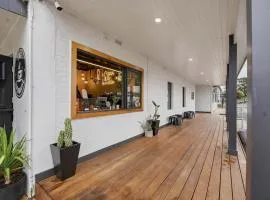 Vale Apartments Trio - Coffee at your doorstep