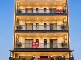 Akshay premium suites1 BHK Serviced Apartments Near Artemis Hospital Sector 52