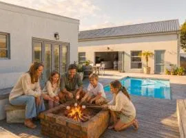 Robin Retreat - Luxury 3 Bedroom Villa -Hermanus