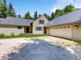 Mountain Retreat with Stone Fireplace & Game Room Near Stratton, Magic Mountain & Bromley Mountain, Peru, Vermont