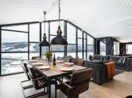 4BR Apartment with Sauna & 2 Balconies