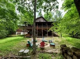 Secluded Cabin Escape with Firepit, Pool Table & Scenic Decks in Suches, Georgia
