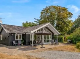 Holiday Home Skammel - 900m from the sea by Interhome